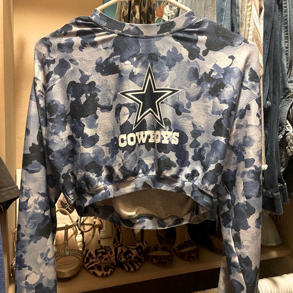 Dallas Cowboys crop top, from the Dallas gear shop